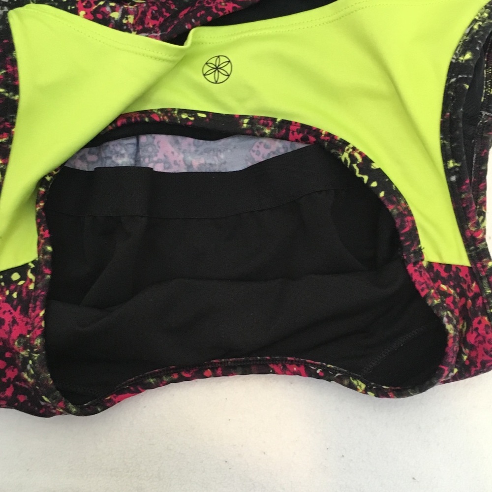 Gaiam Exercise Rose Keyhole Tank Top - Picture 7 of 8